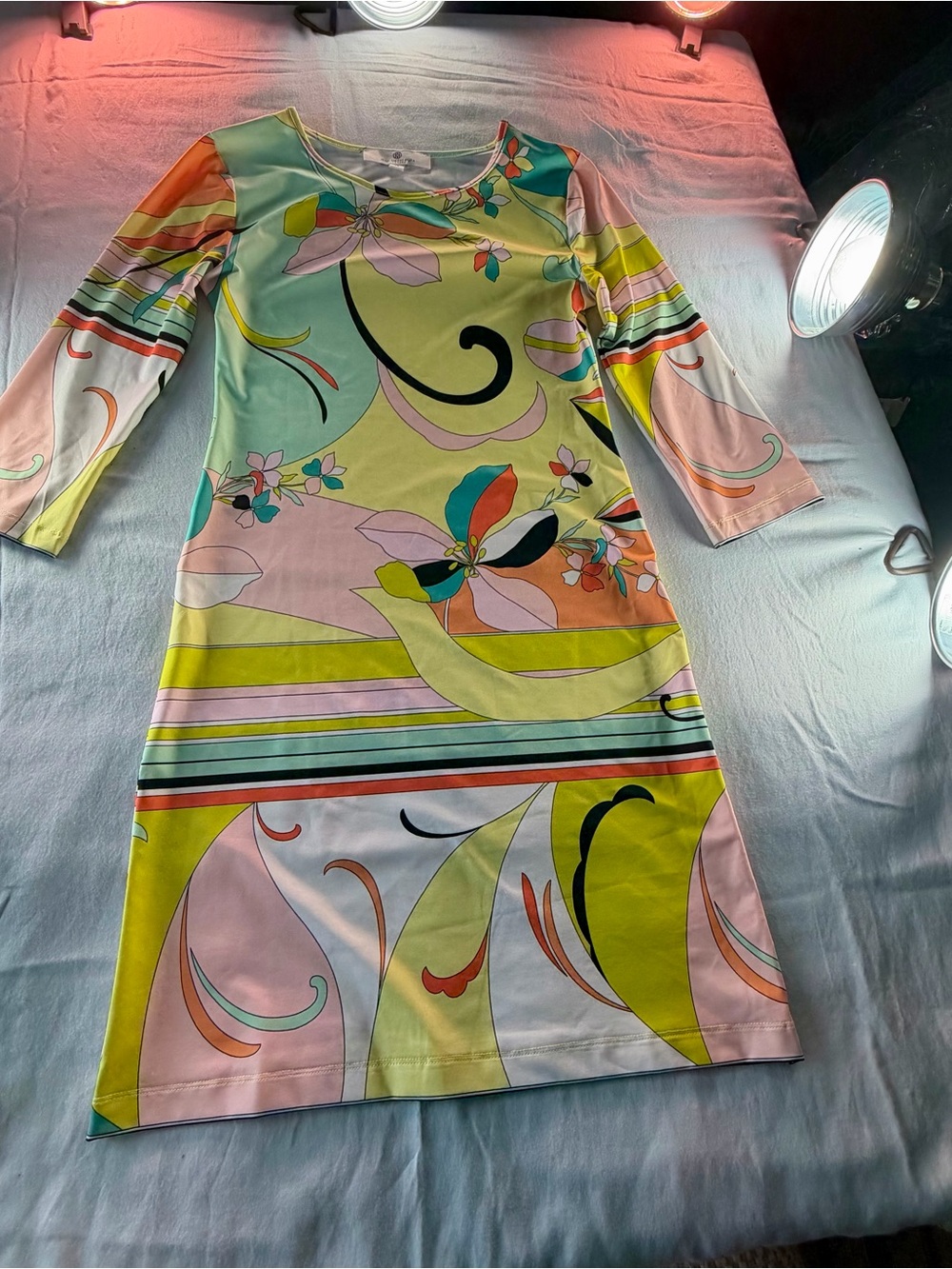 Dress - Picture 7 of 11